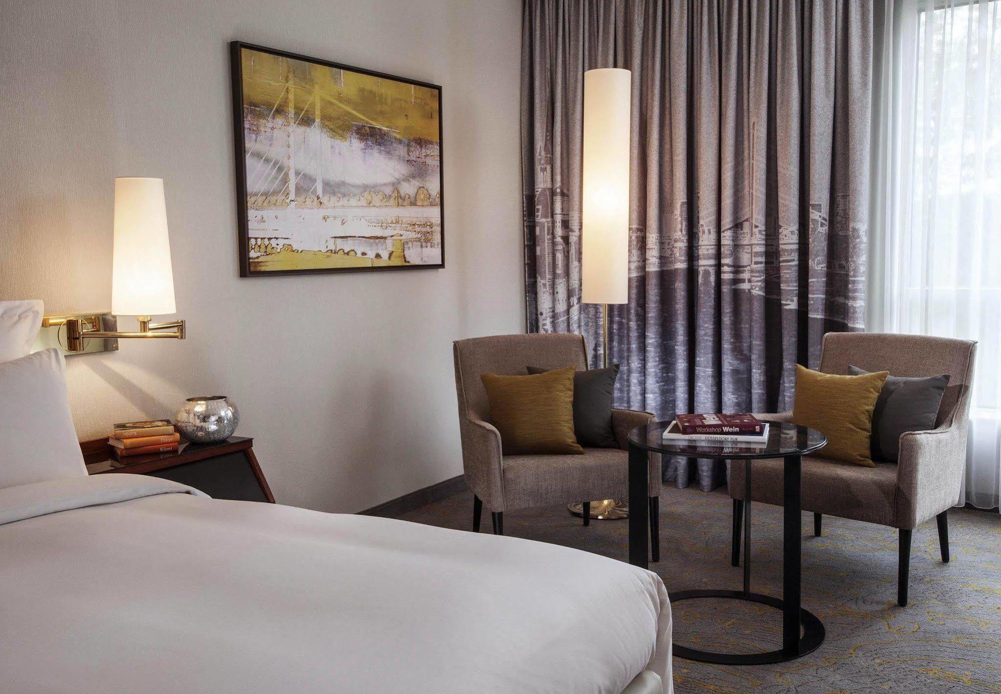Renaissance Duesseldorf Hotel Eksteriør billede